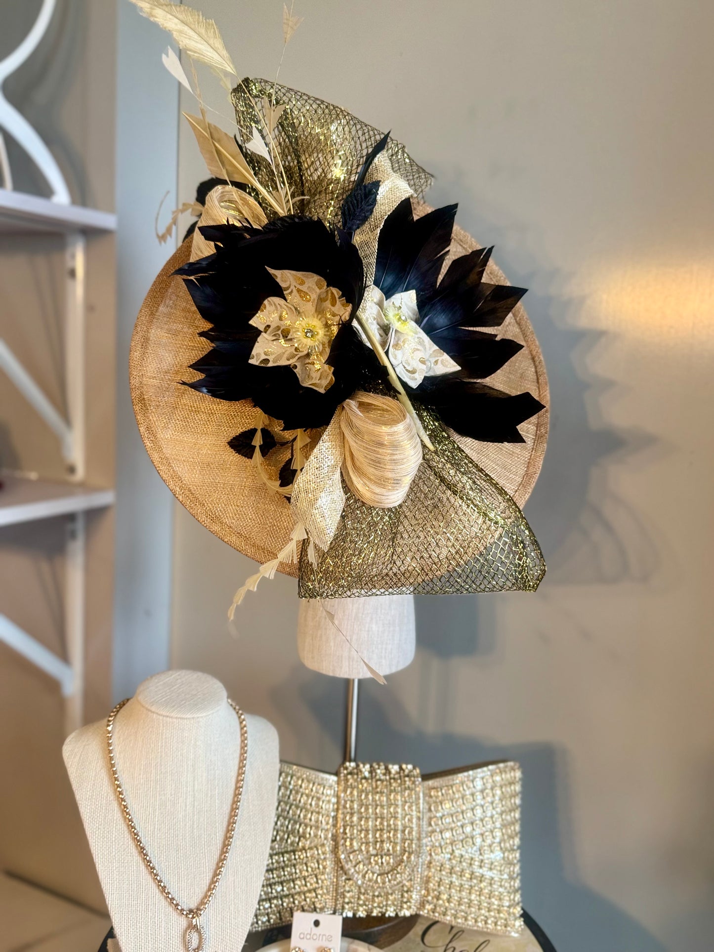“Gwennie” gold & black brim