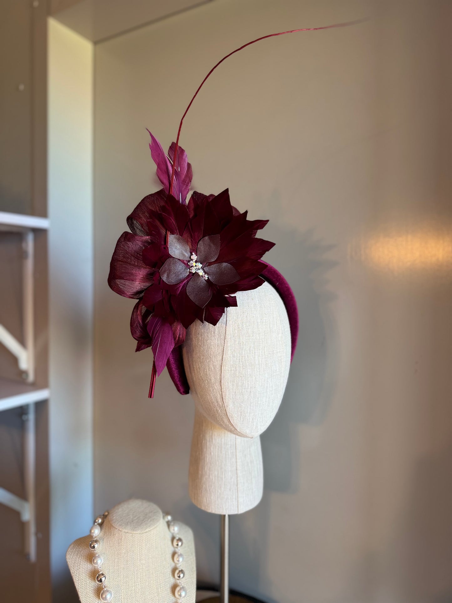 “Chloe” Burgundy feather statement 💕