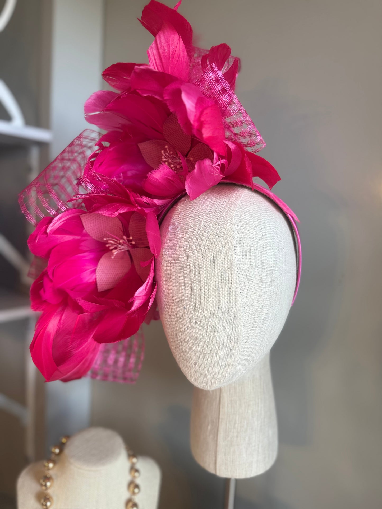 “Leah” pink feather floral