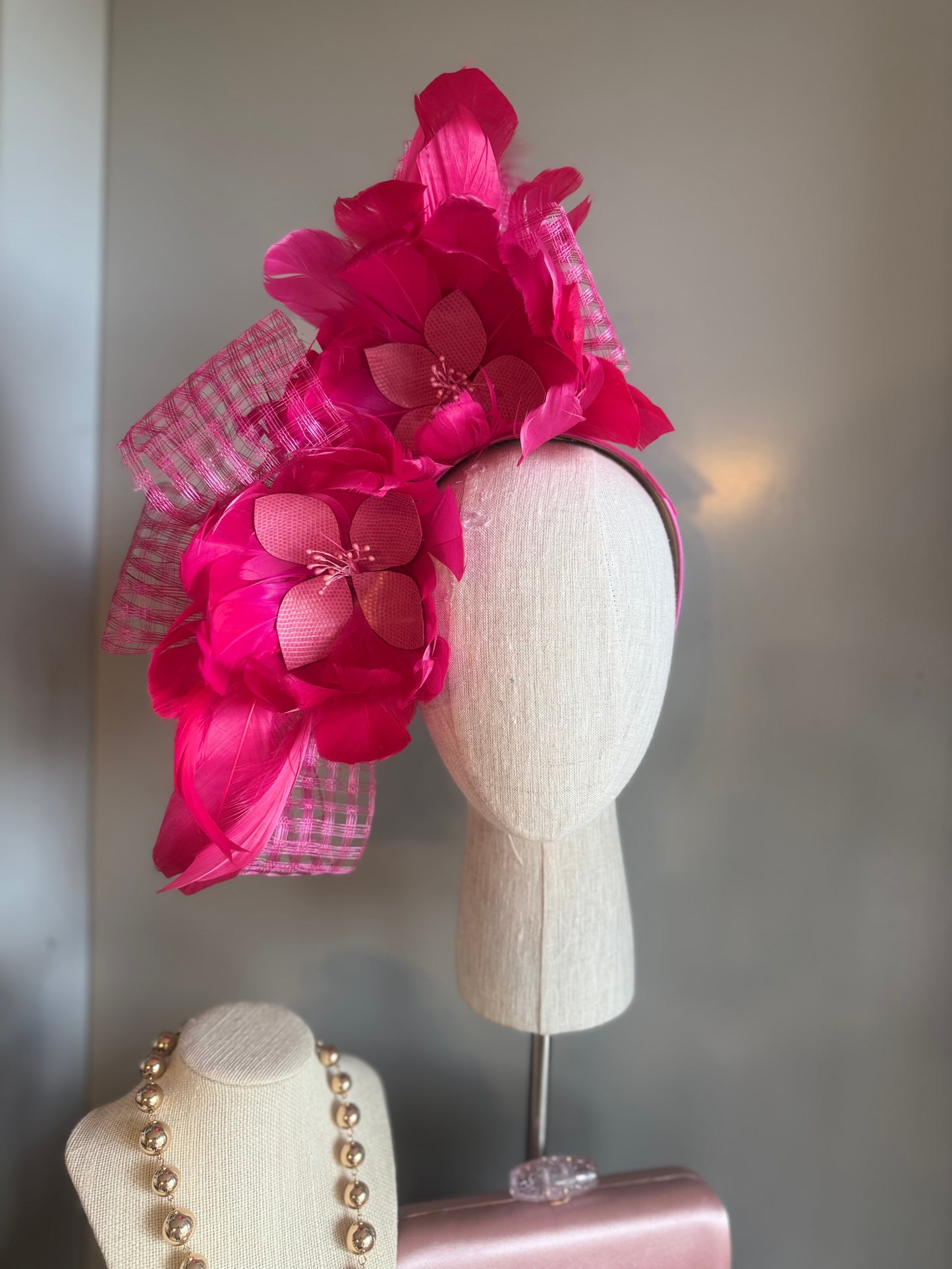 “Leah” pink feather floral