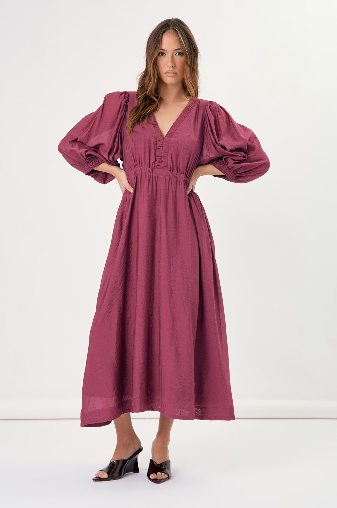 Wynne maxi dress burgundy size 14