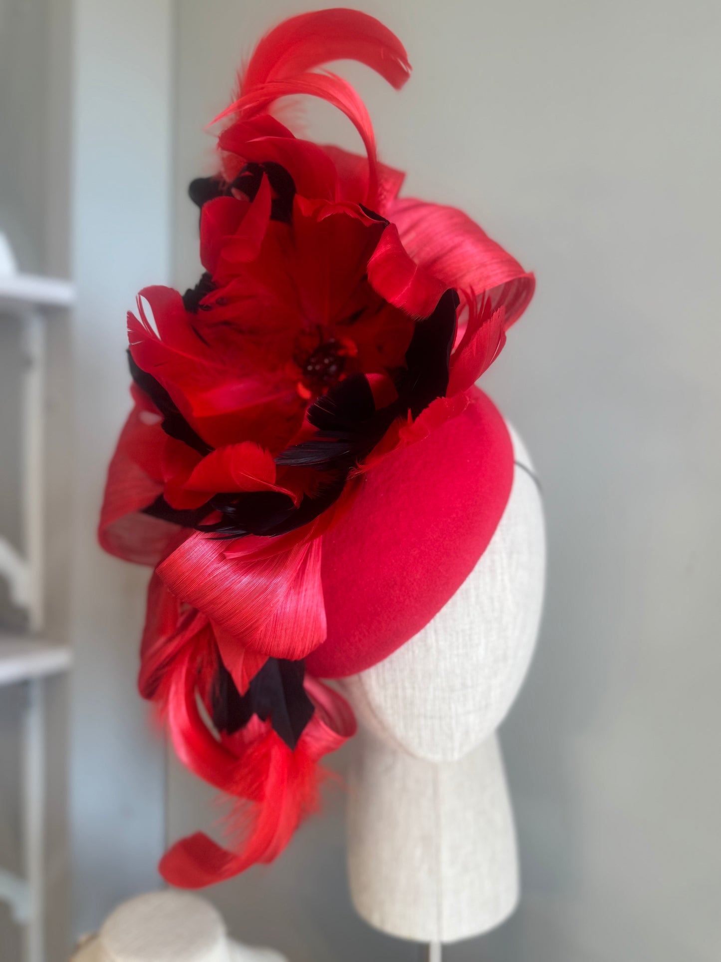 “Nettie” red & black felt/wool pillbox