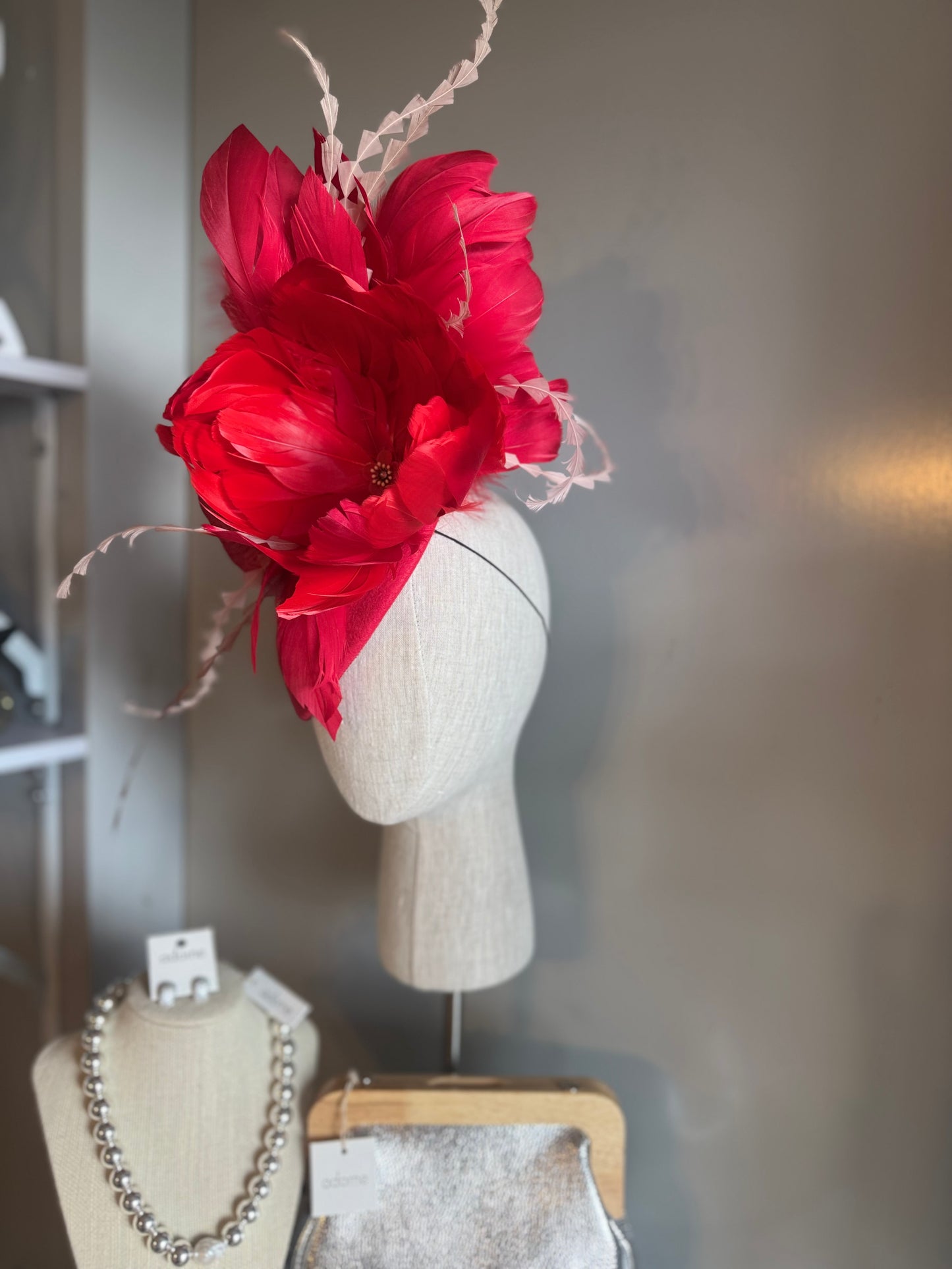 “Rita” red statement pillbox