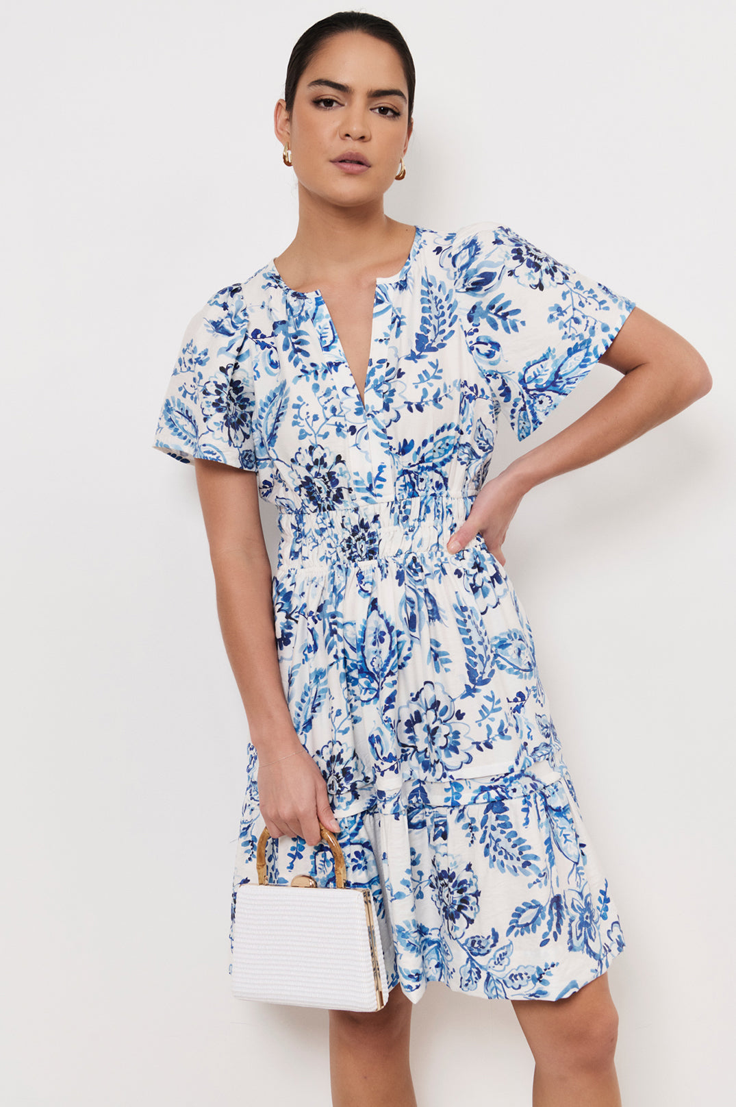 Bamboo handle weave small bag white