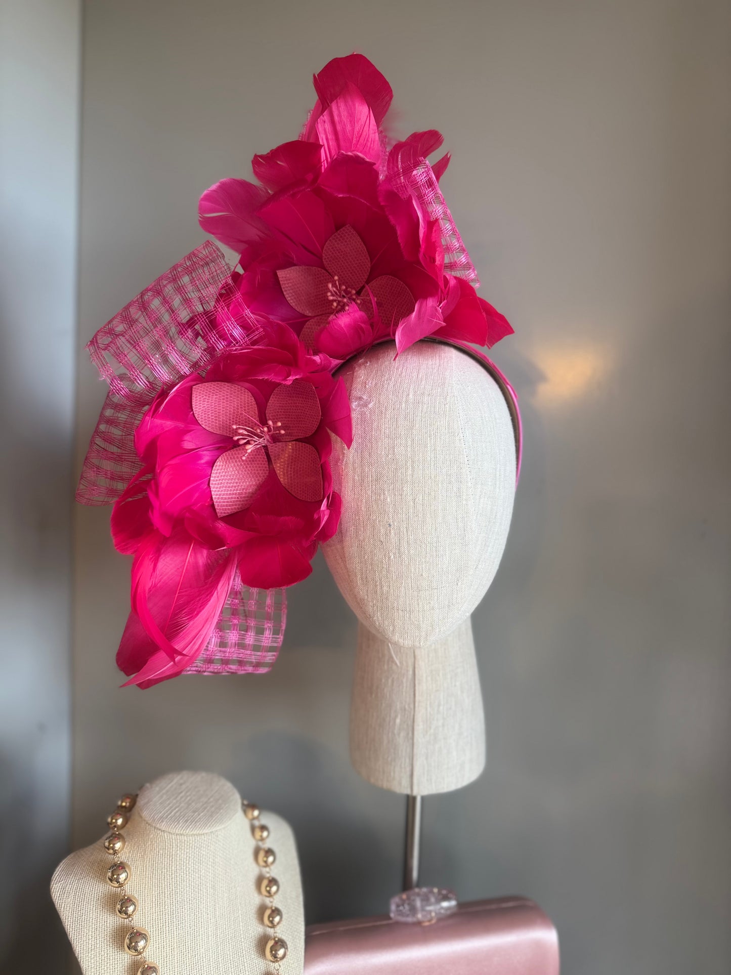“Leah” pink feather floral