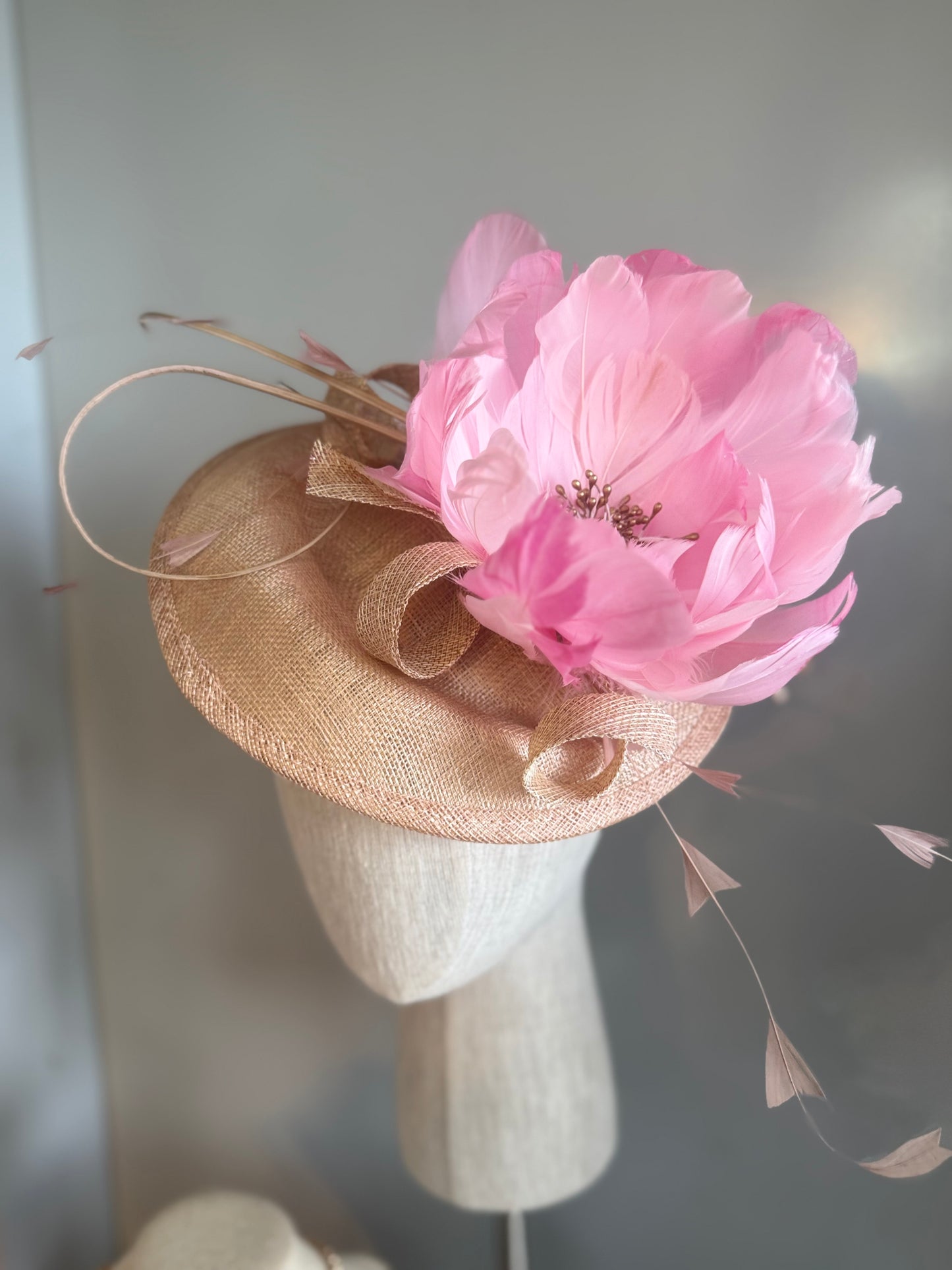“Anthea” pink & nude brim