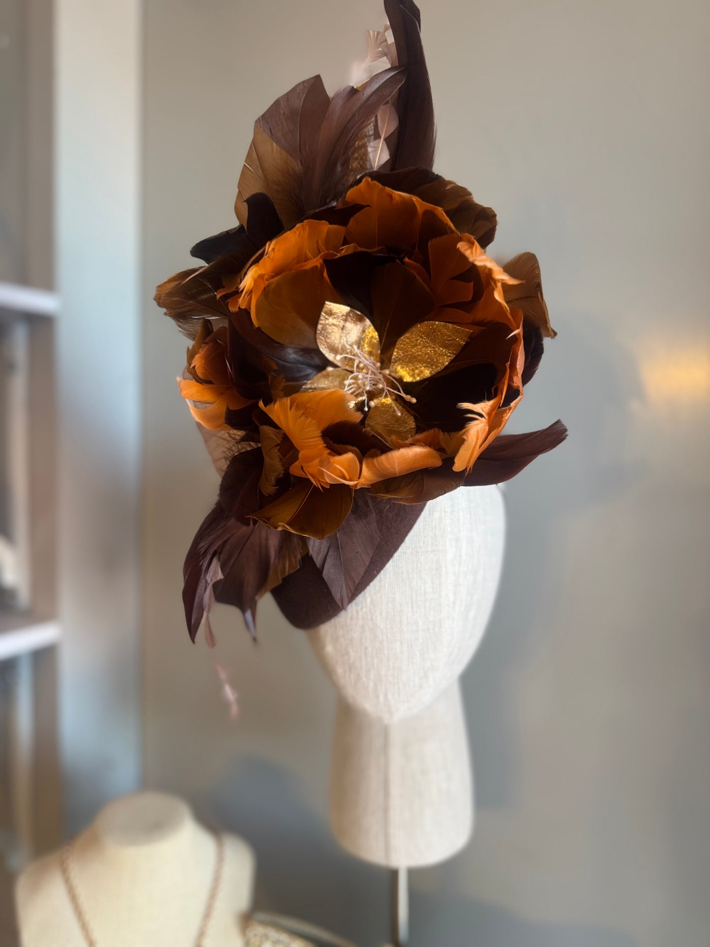 “Jilly” brown & burnt orange feather pillbox