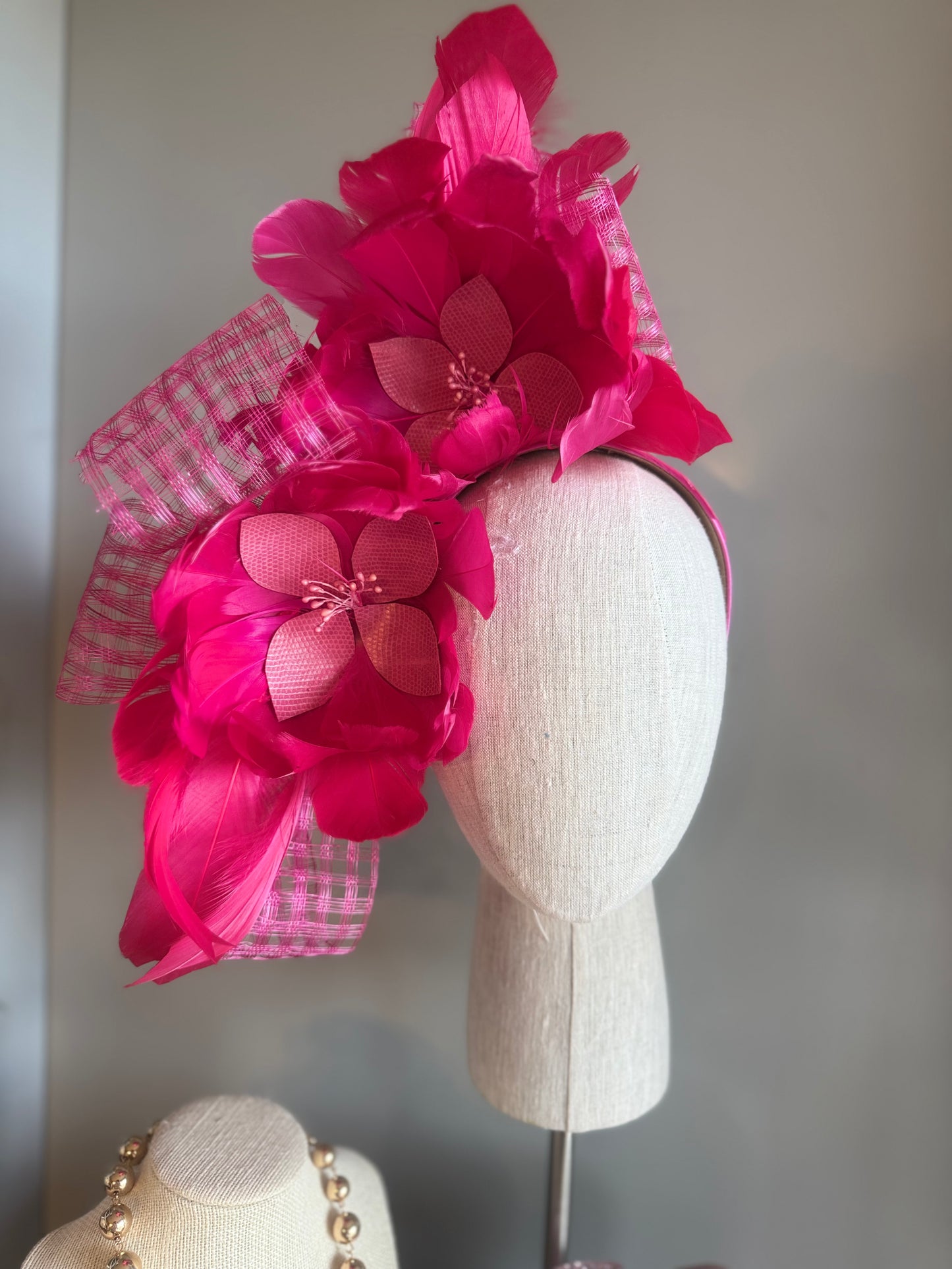 “Leah” pink feather floral