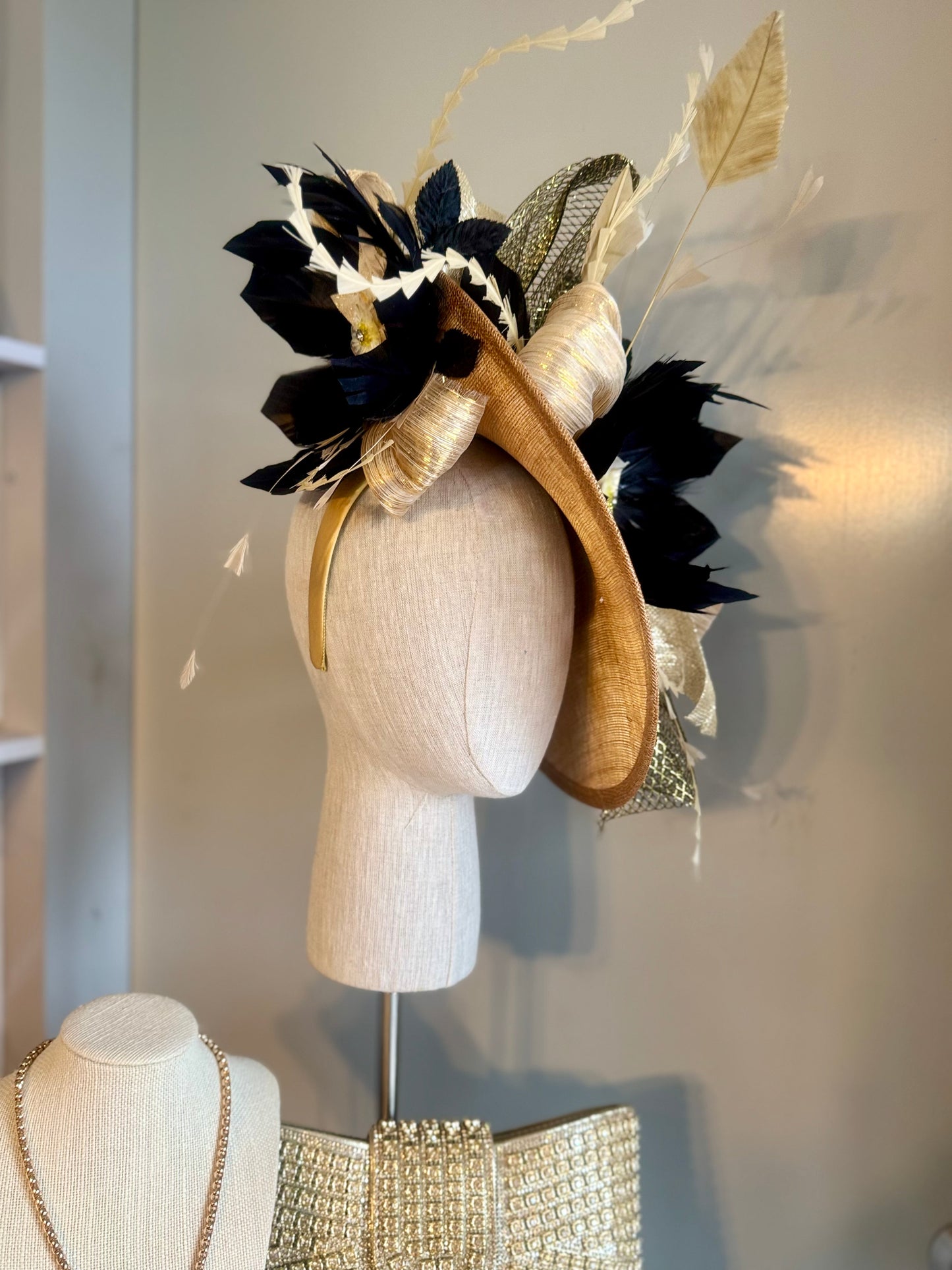 “Gwennie” gold & black brim