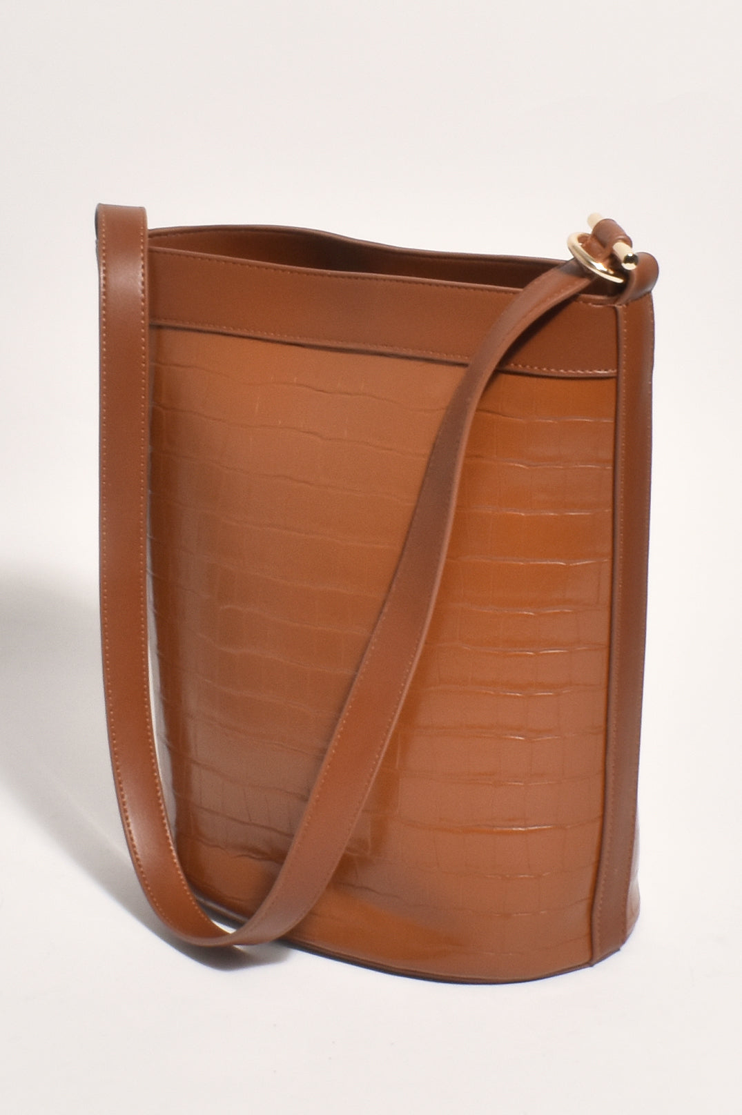 Adorne Winnie croc bucket bag black