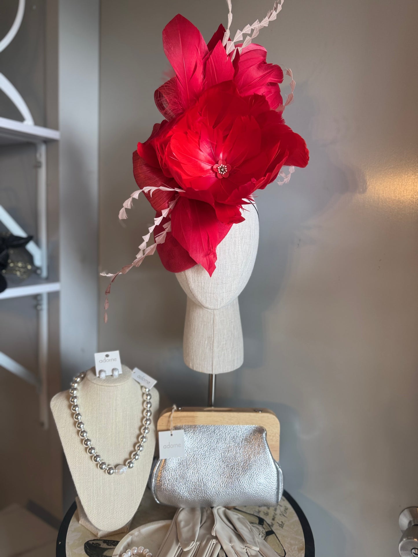 “Rita” red statement pillbox