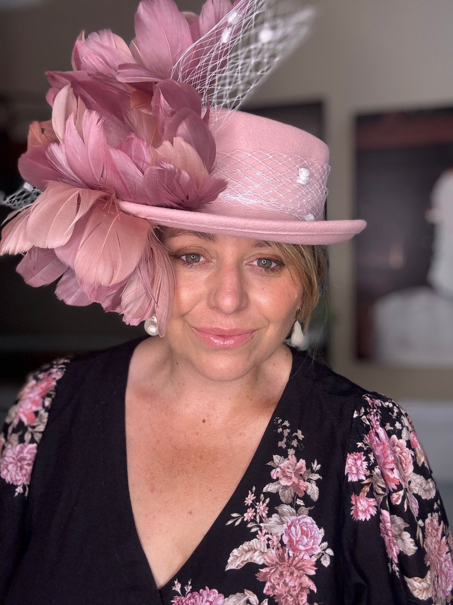 “Lee” pink,mauve & white tweedsmuir hat