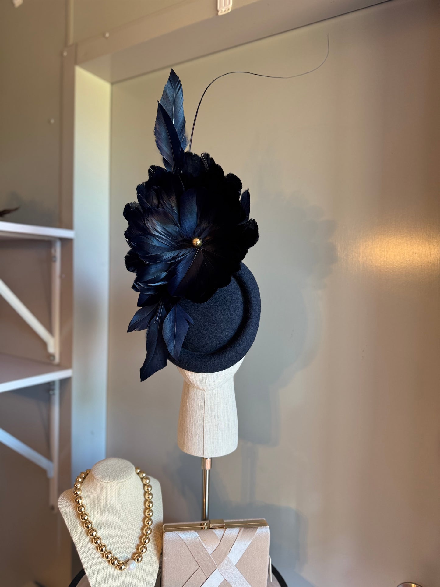“Hollie” Navy feather felt/wool statement 💕