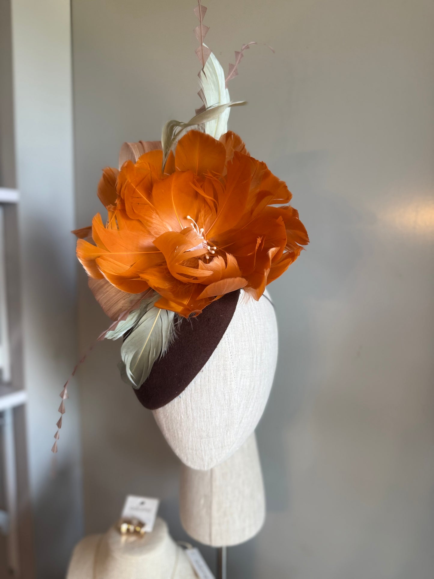“Celeste” caramel,blush & moss feather floral pillbox
