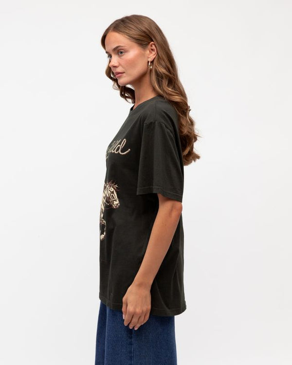 Stay wild tee size 14
