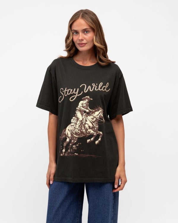 Stay wild tee size 14