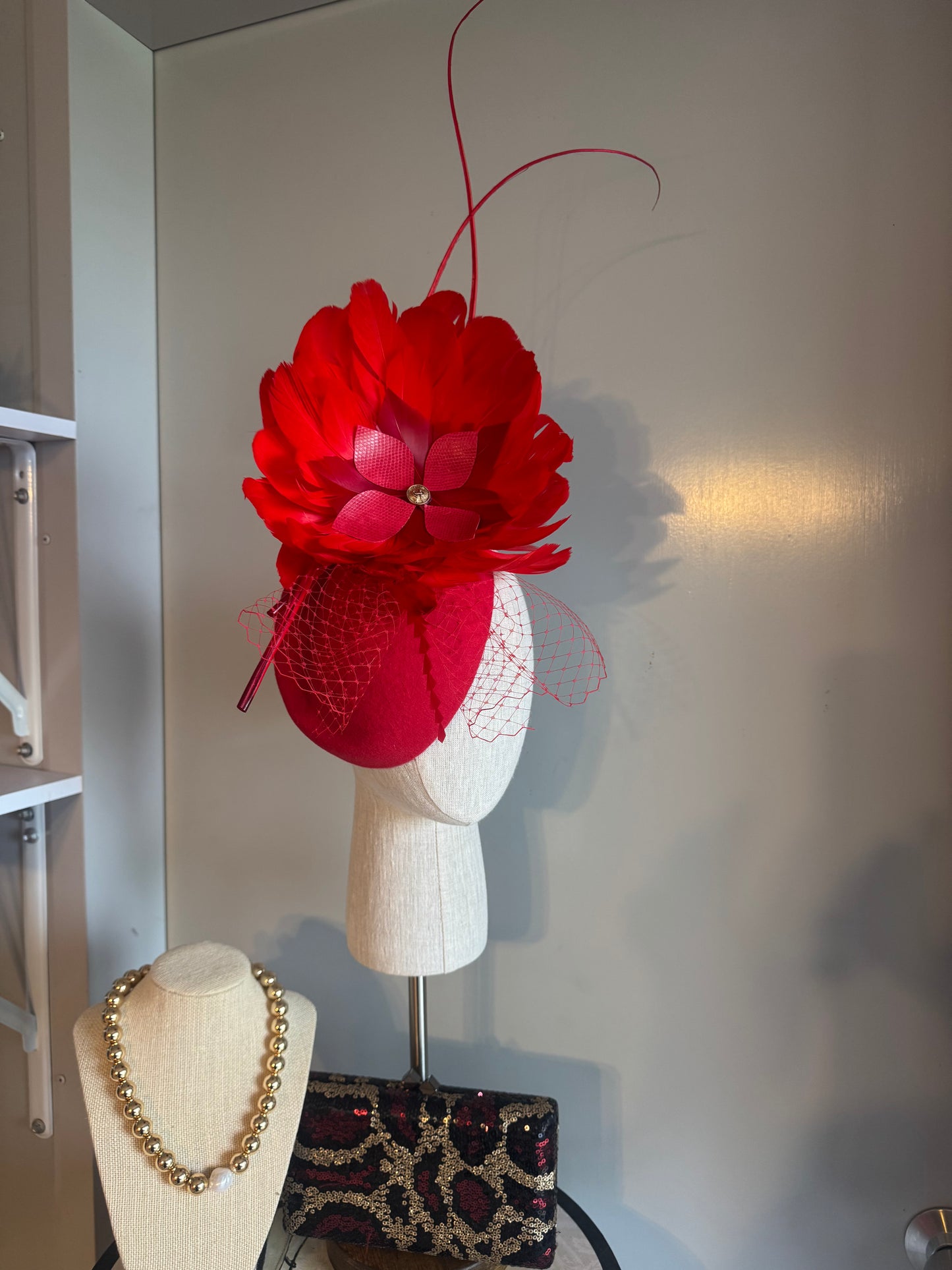“Carla” red statement pillbox