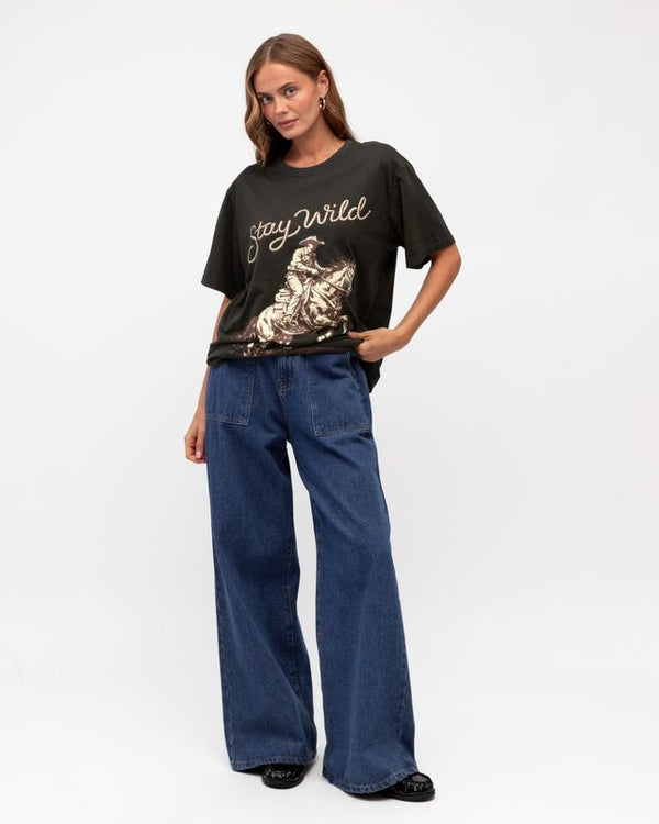 Stay wild tee size 14