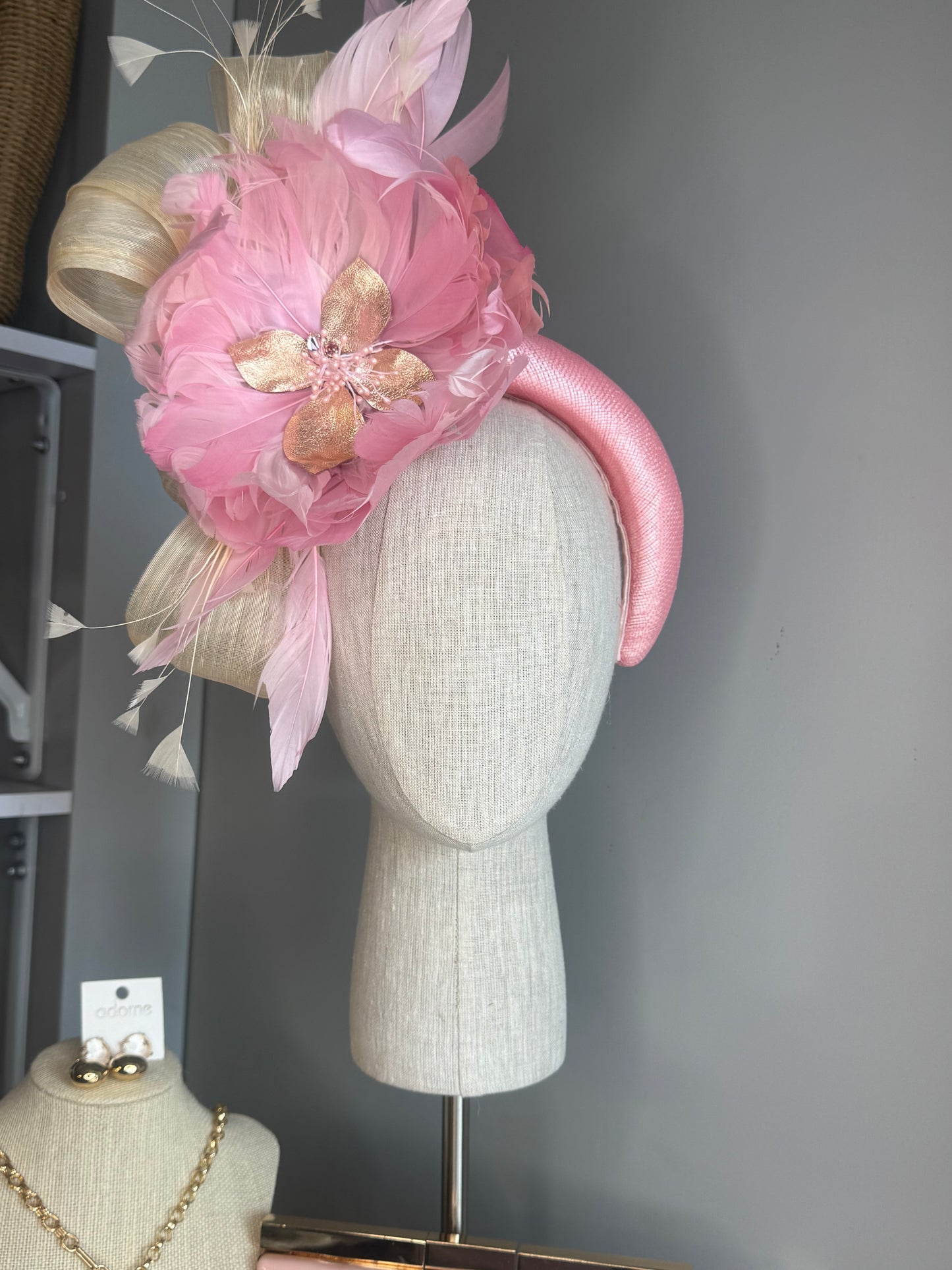 “Merridi” soft pink & cream statement