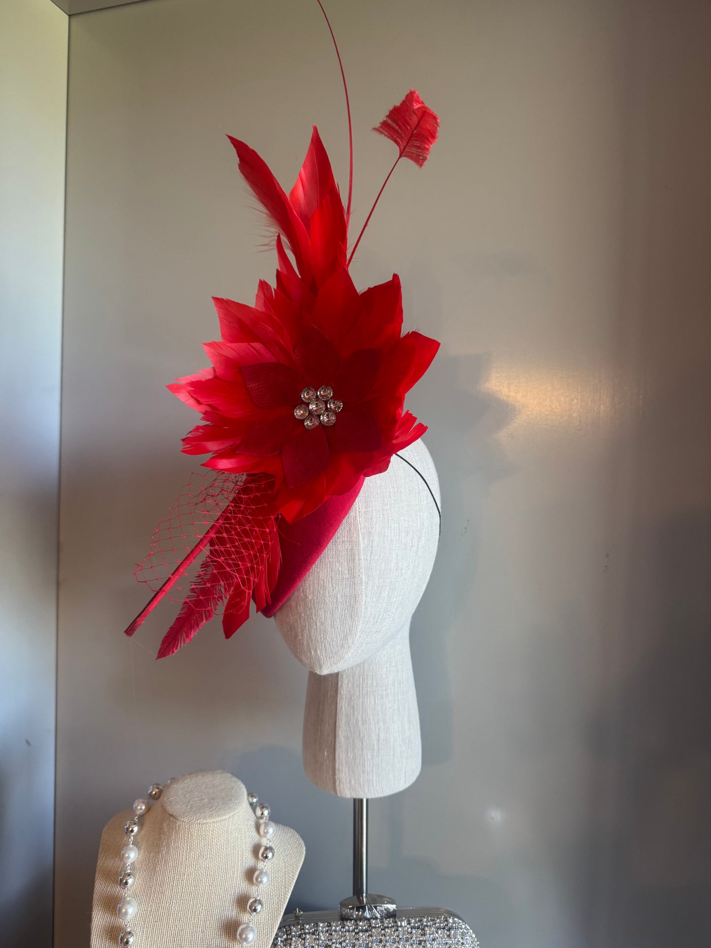 “Neralie” Red feather pillbox