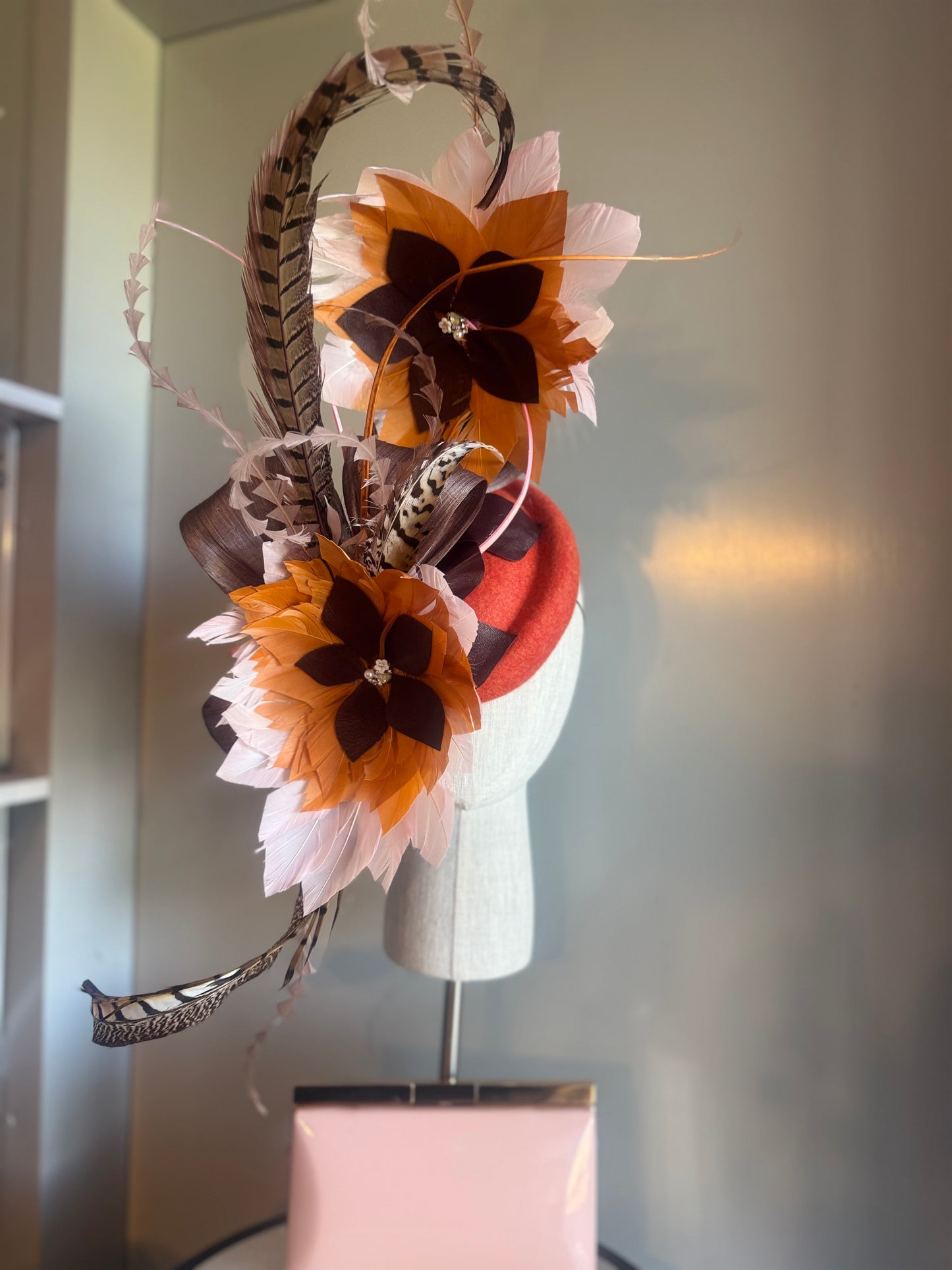 “Lacey” feather statement