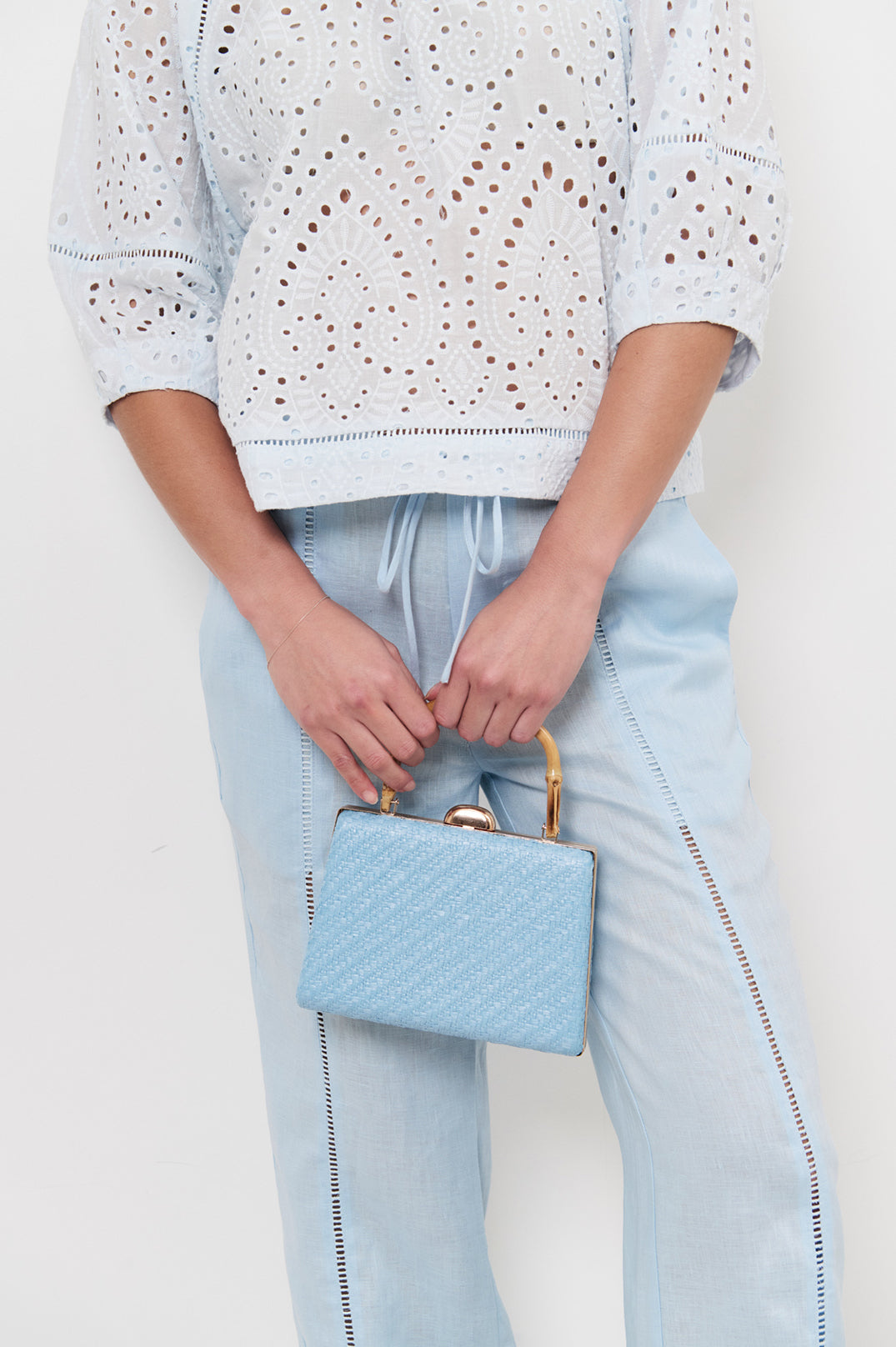 Bamboo handle weave small bag blue