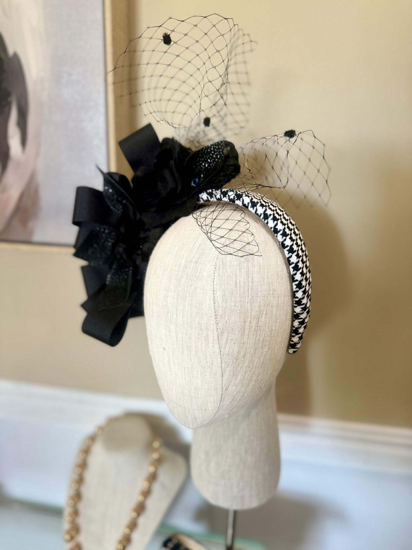 “Bettina” black & white houndstooth floral