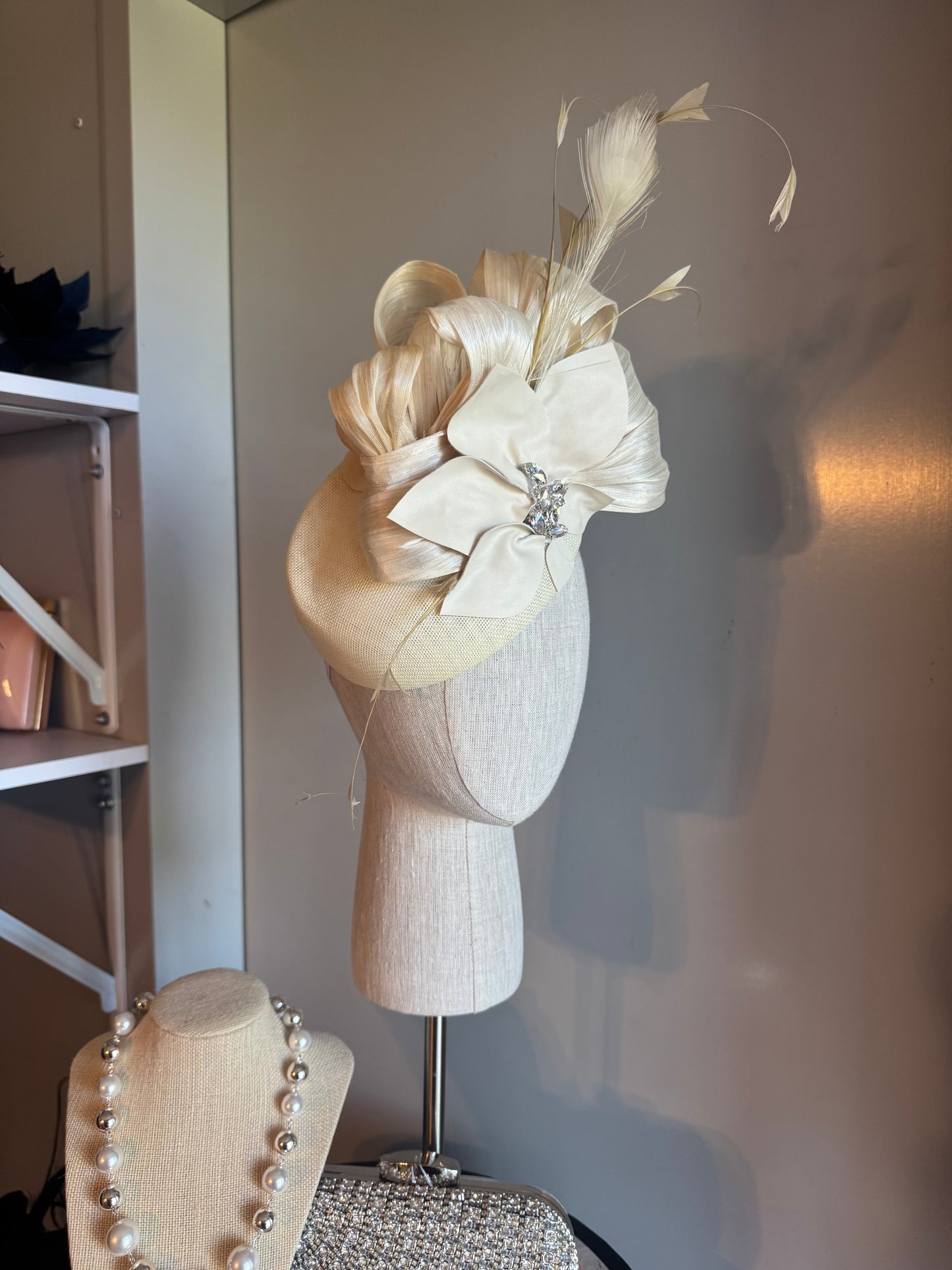 “Grace” cream statement pillbox