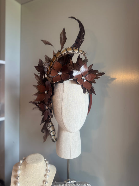 “Tempi” brown feather statement