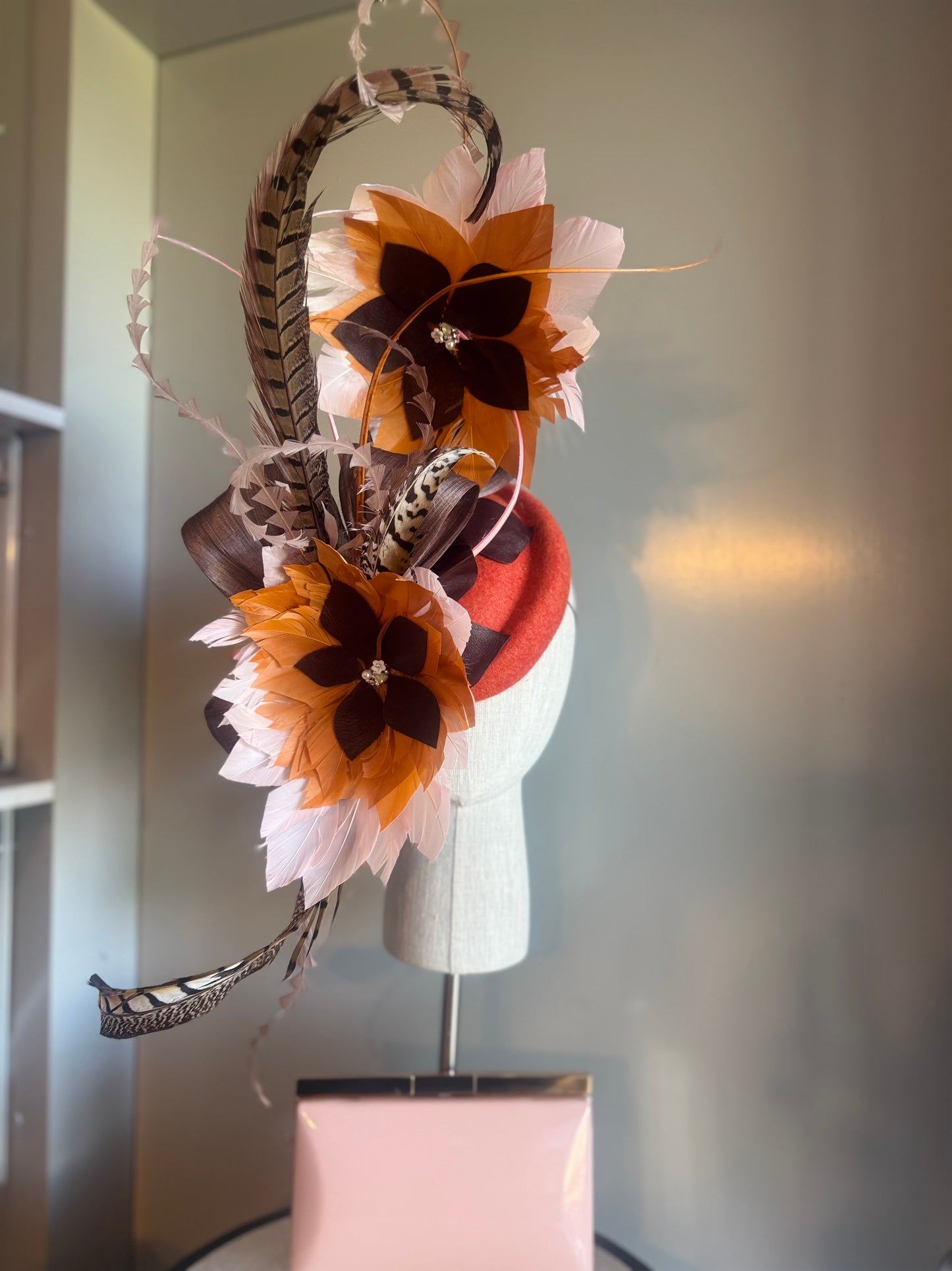 “Lacey” feather statement