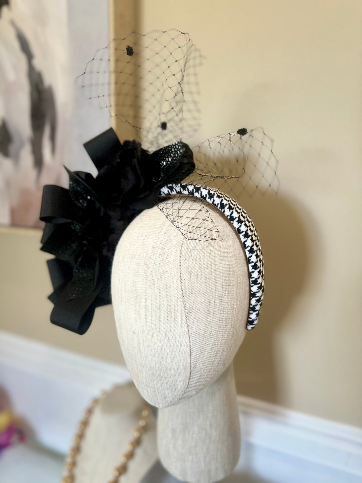 “Bettina” black & white houndstooth floral