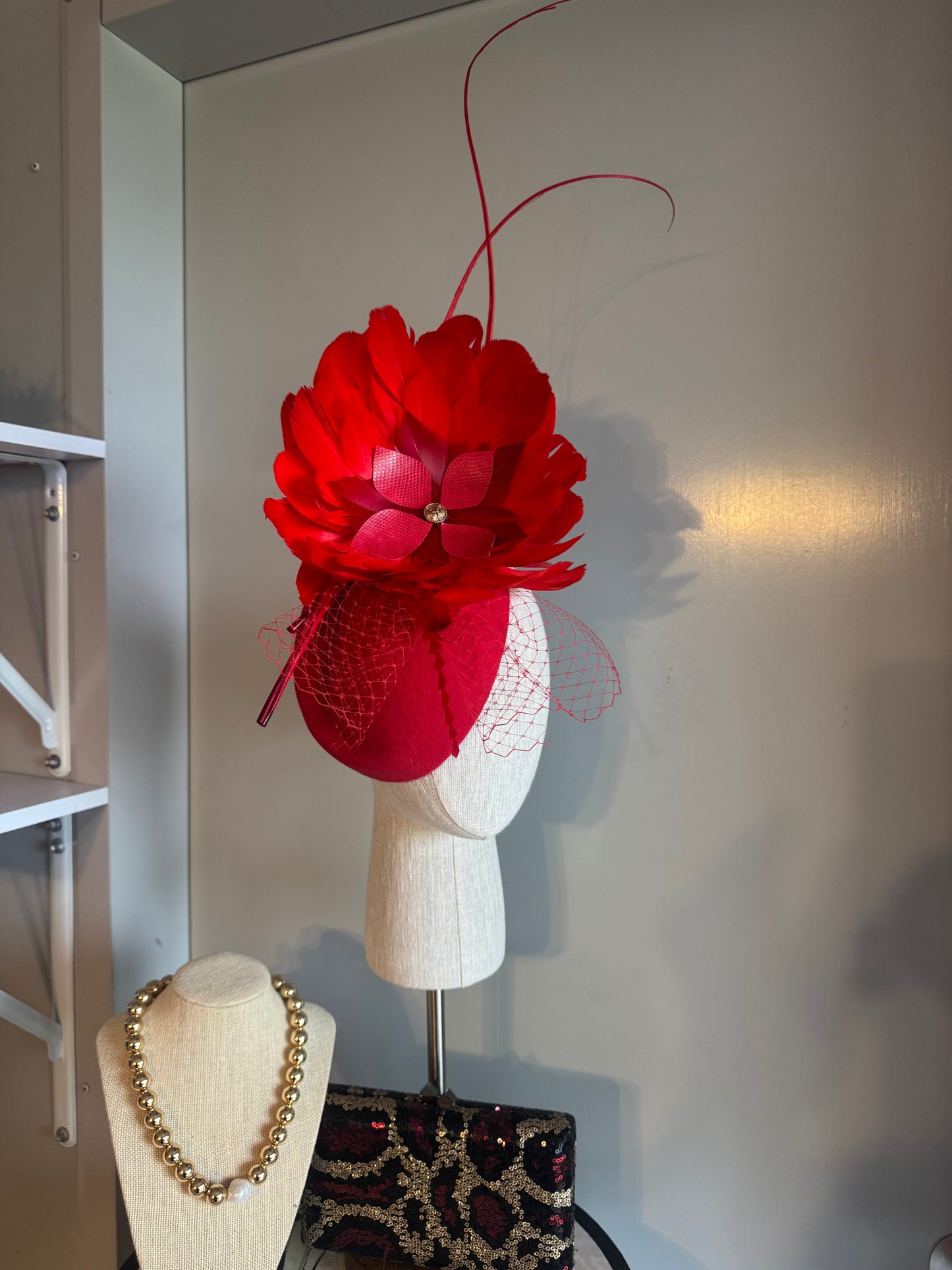 “Carla” red statement pillbox