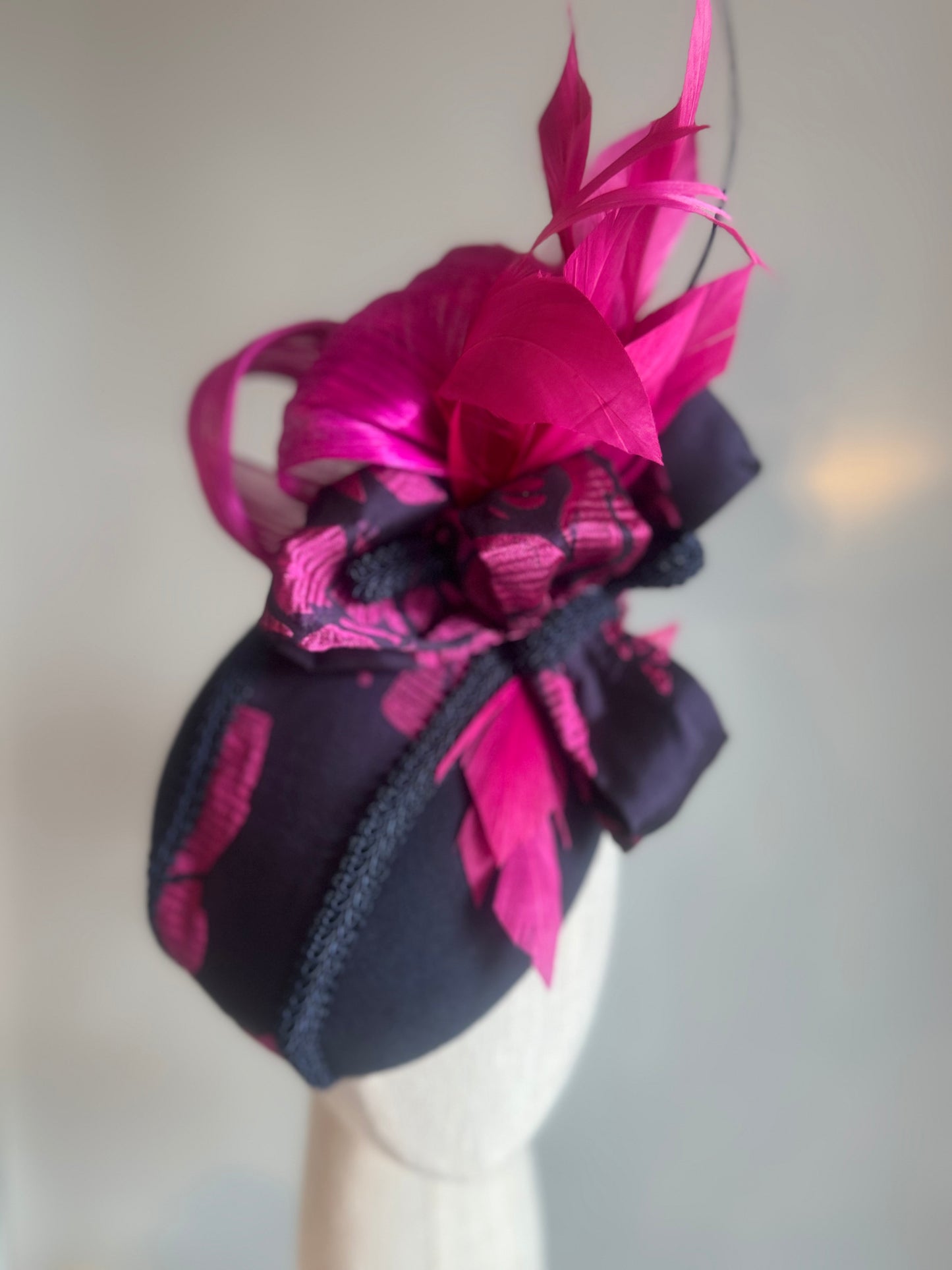 “Phillipa” Navy & Magenta felt/wool pillbox