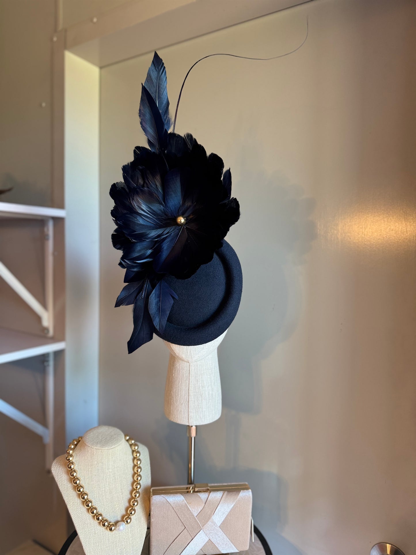 “Hollie” Navy feather felt/wool statement 💕