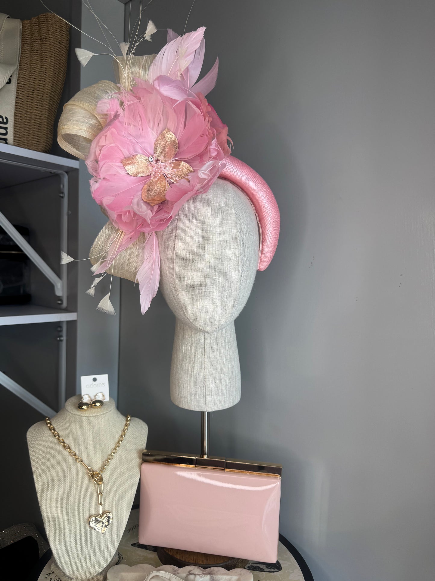 “Merridi” soft pink & cream statement