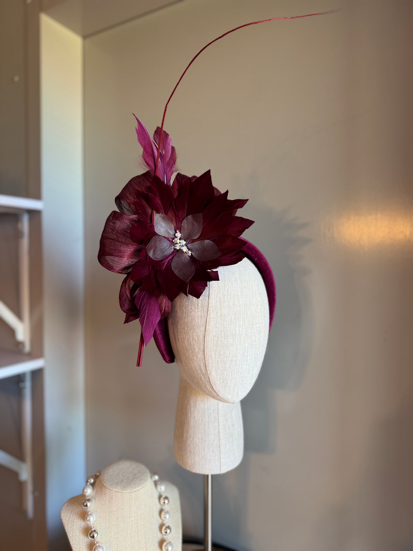 “Chloe” Burgundy feather statement 💕