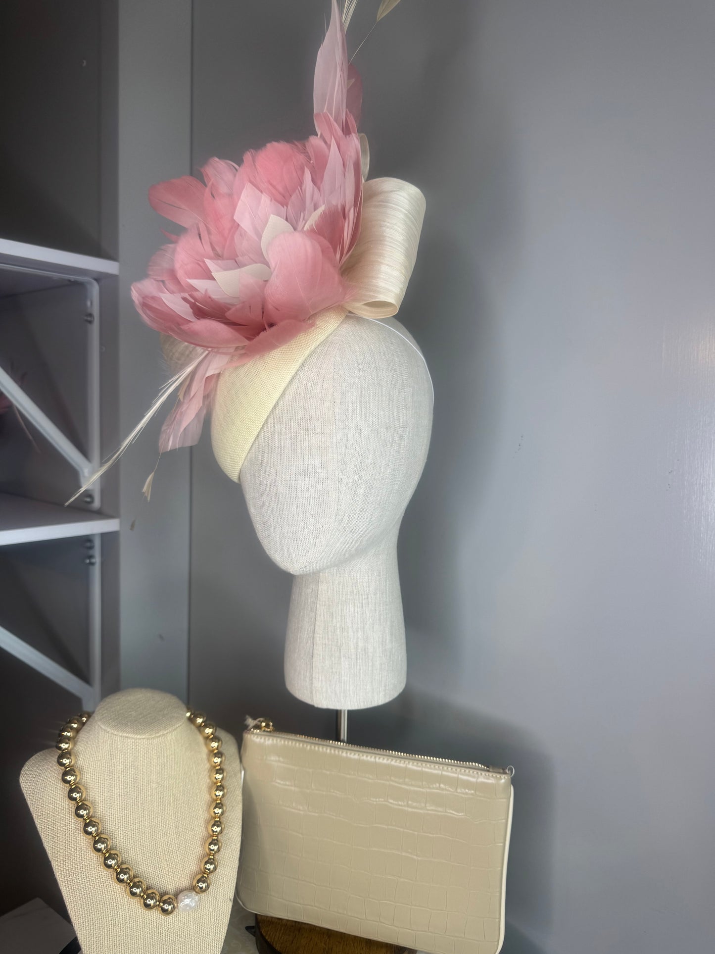 “Sara may” cream & pink feather statement pillbox