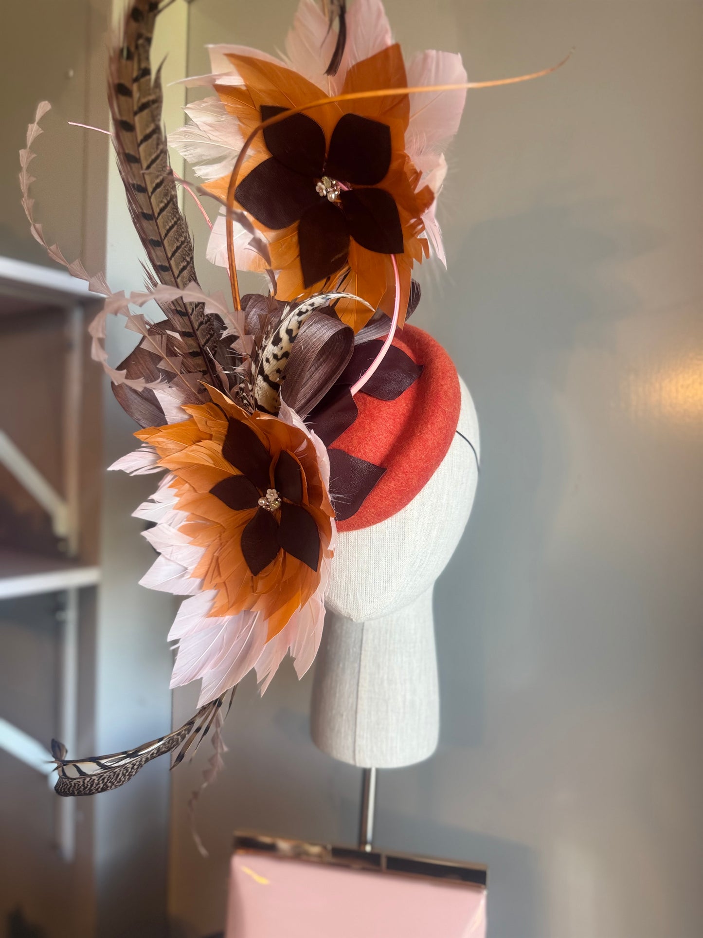 “Lacey” feather statement