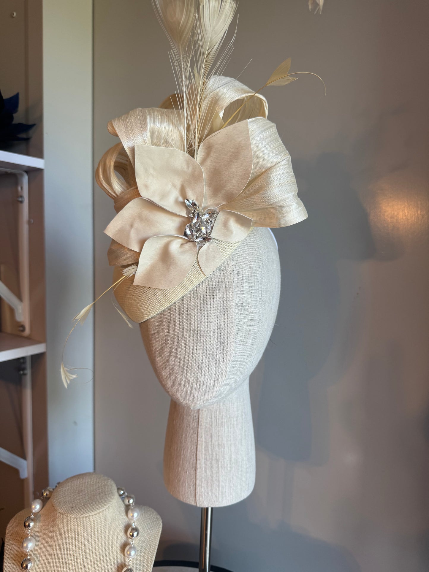 “Grace” cream statement pillbox