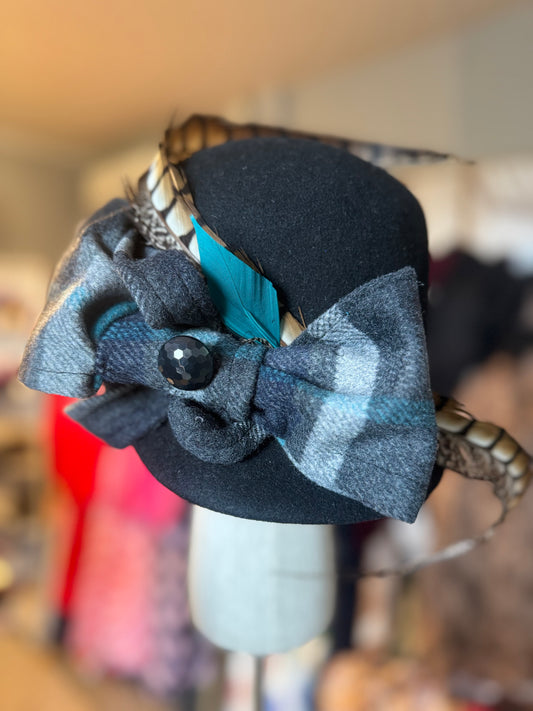 “Ivy” black bow cap statement(custom)