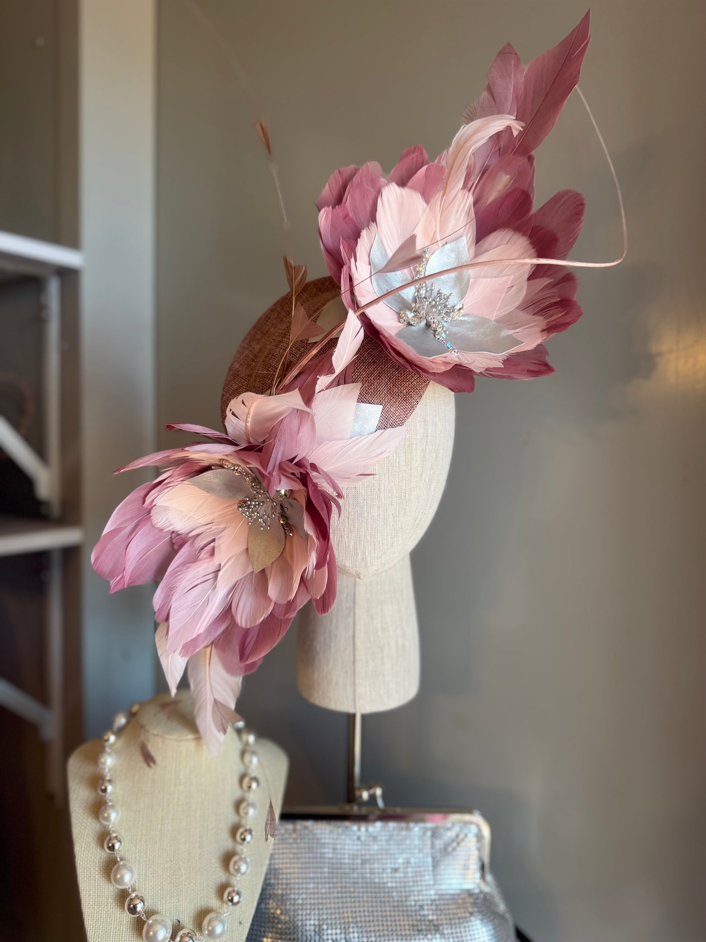 “Fleur” mauve & soft pink feather linen pillbox