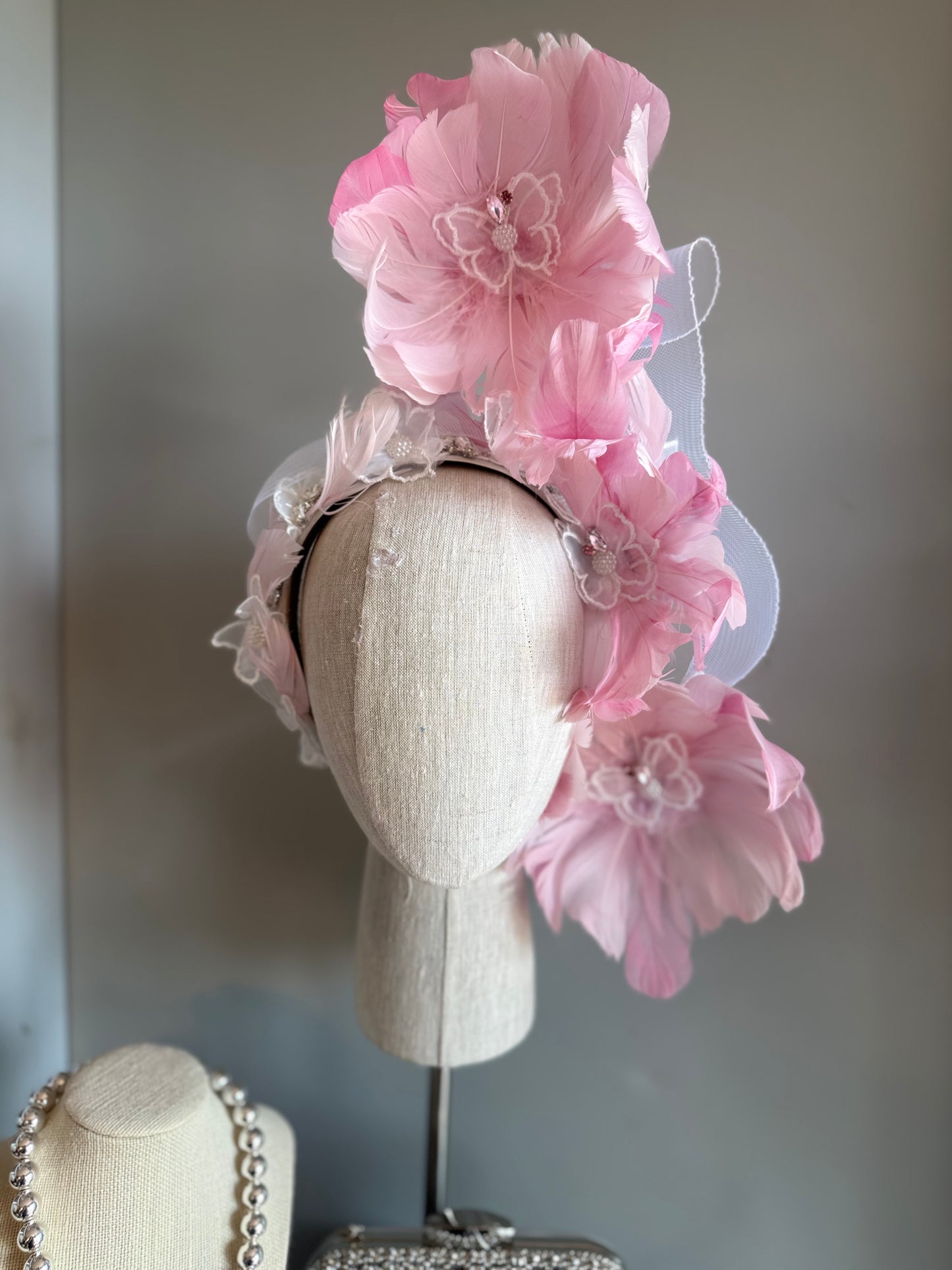 “Phoebe” pink & white lace feather floating statement