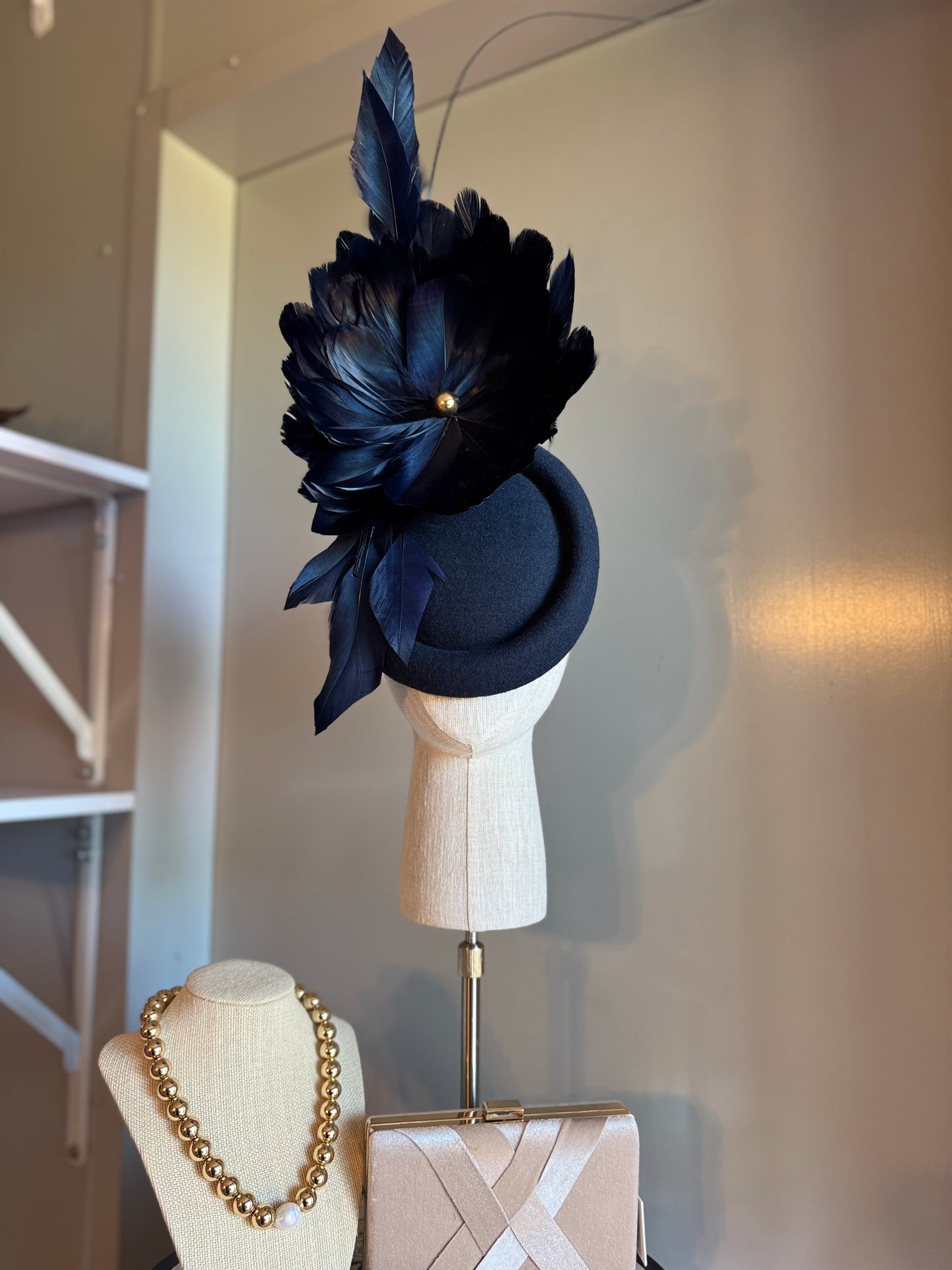 “Hollie” Navy feather felt/wool statement 💕