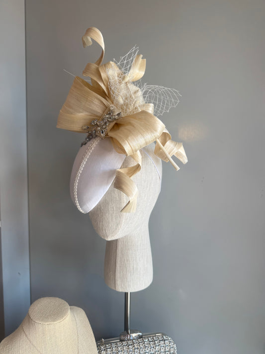 “Stella” cream and white statement