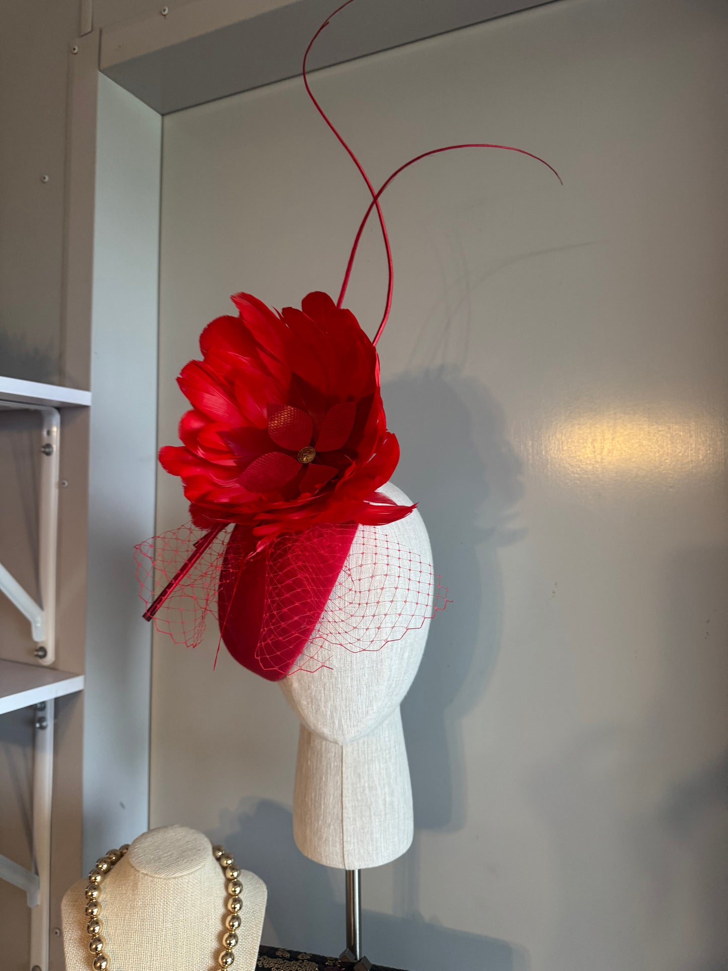 “Carla” red statement pillbox