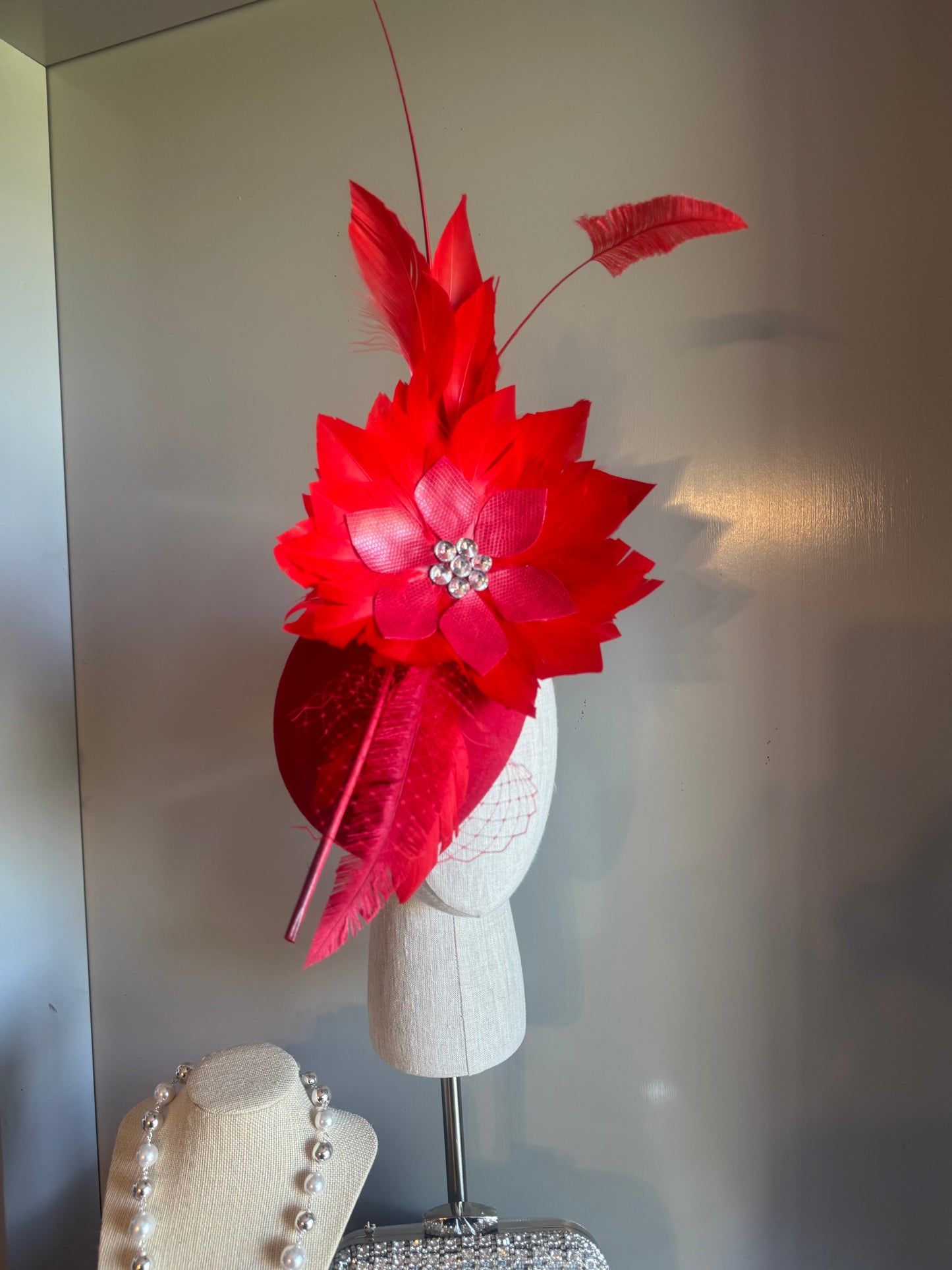“Neralie” Red feather pillbox