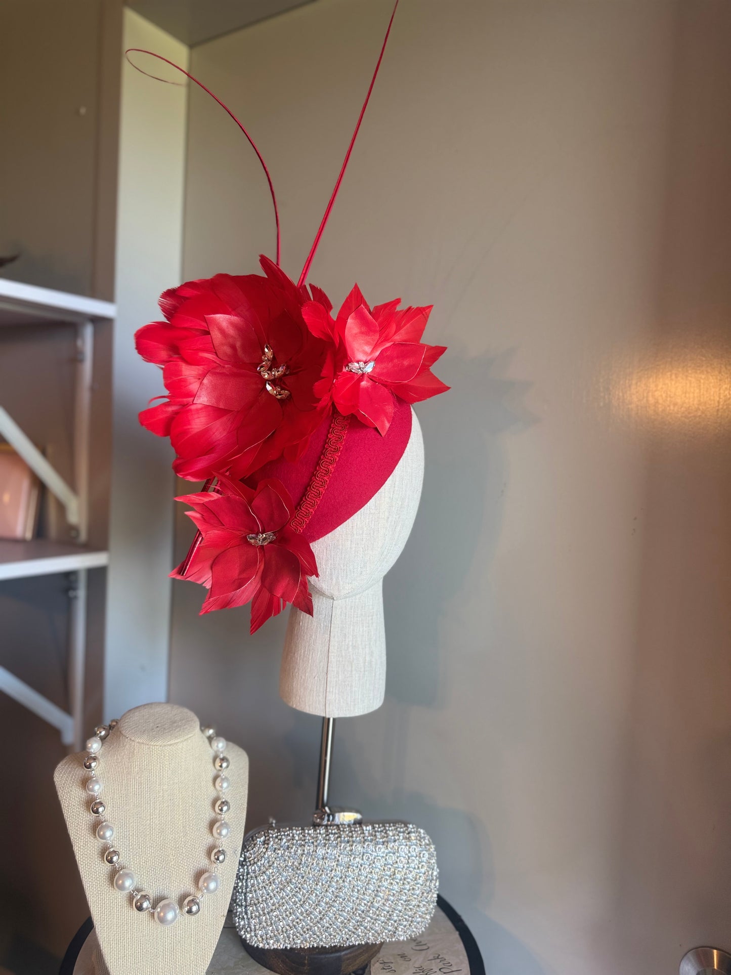 “Clara” Red feather felt/wool pillbox