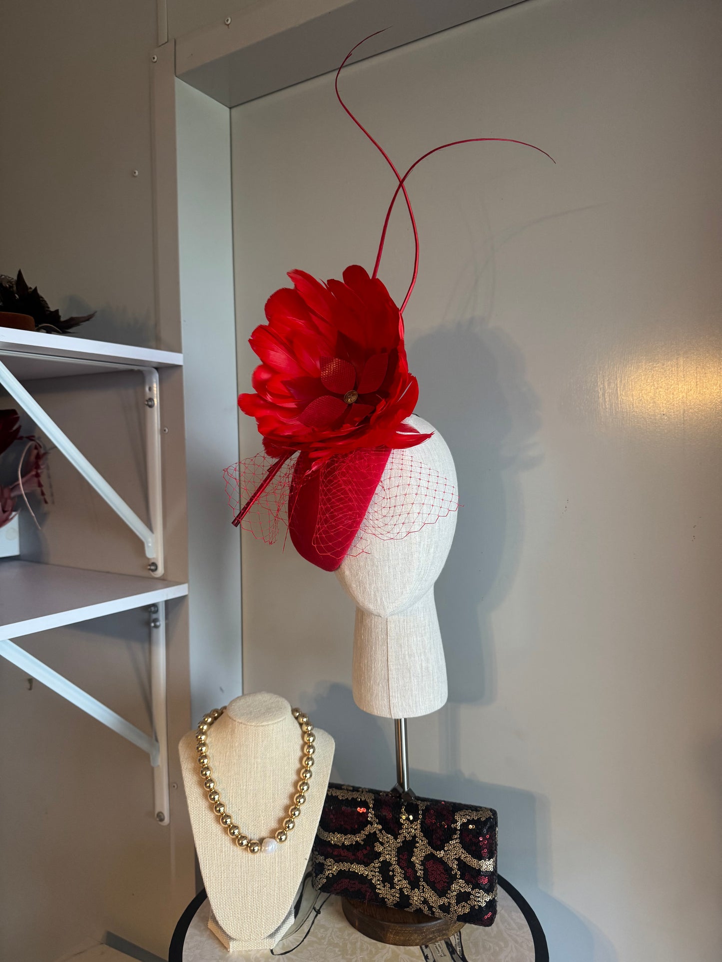 “Carla” red statement pillbox