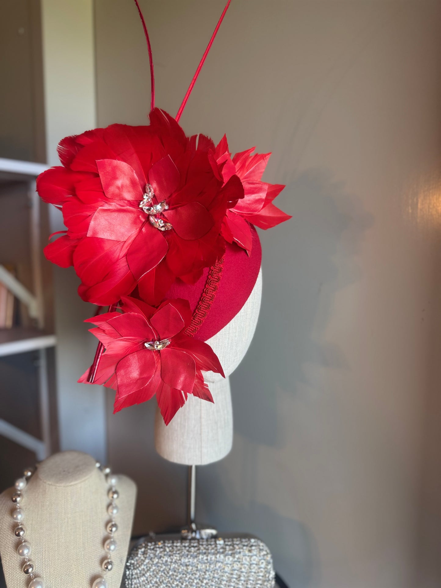 “Clara” Red feather felt/wool pillbox