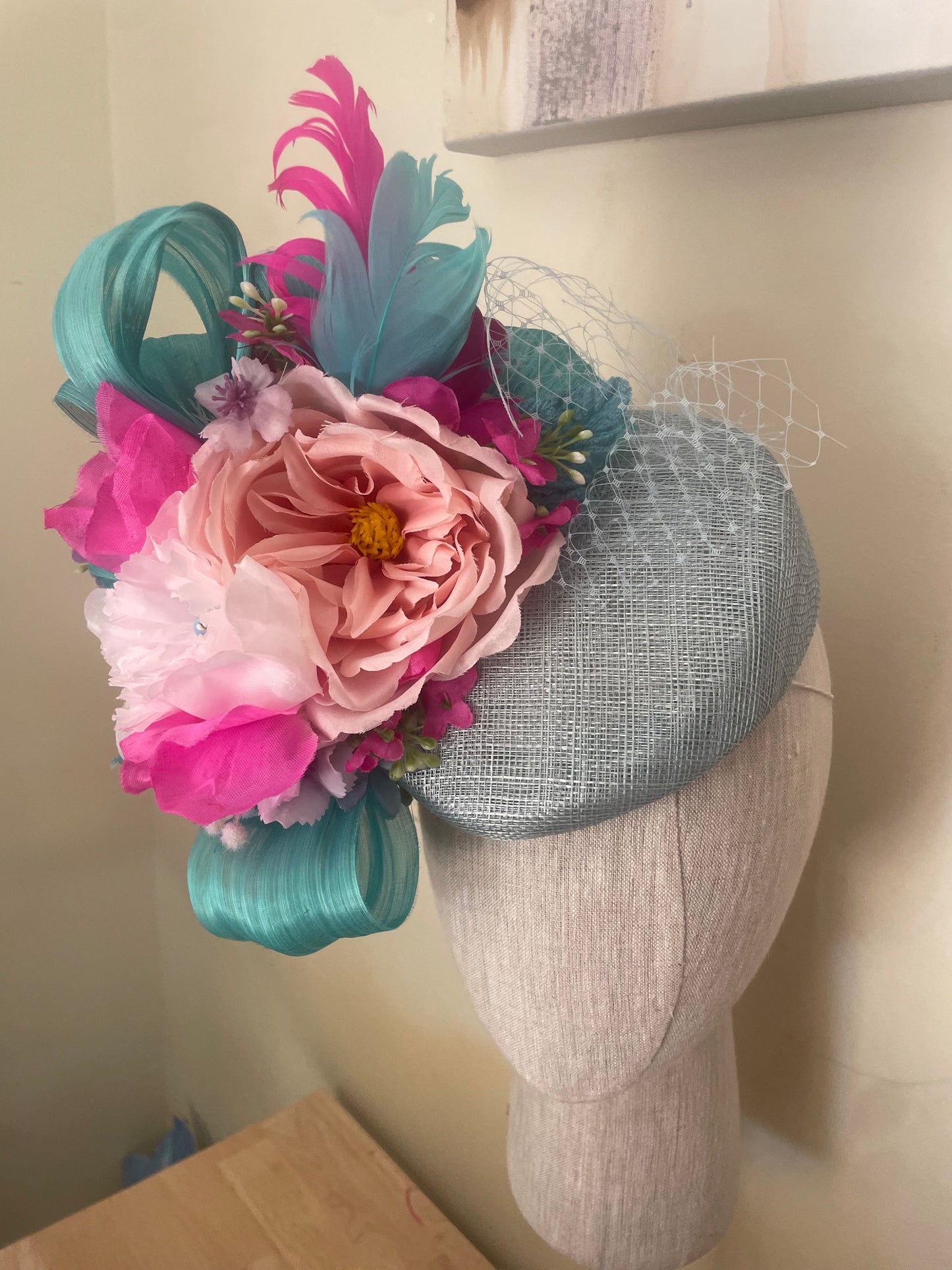 Blue, pinks and turquoise floral pillbox 💕